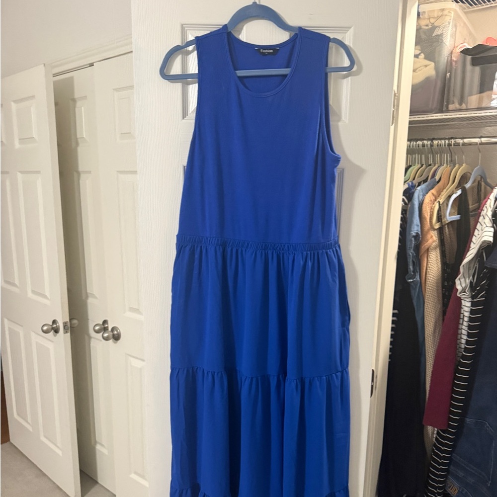 Elegant Blue Sleeveless Maxi Dress
